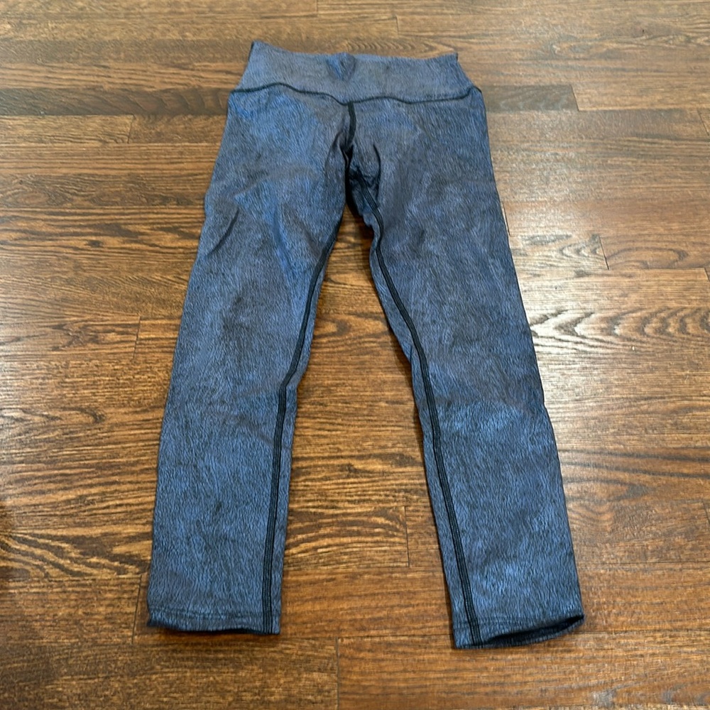 Alo Yoga Metallic Snack Print Yoga Pants